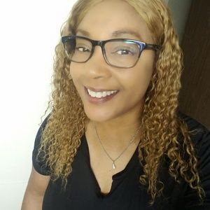 Meet your Posher, Leah